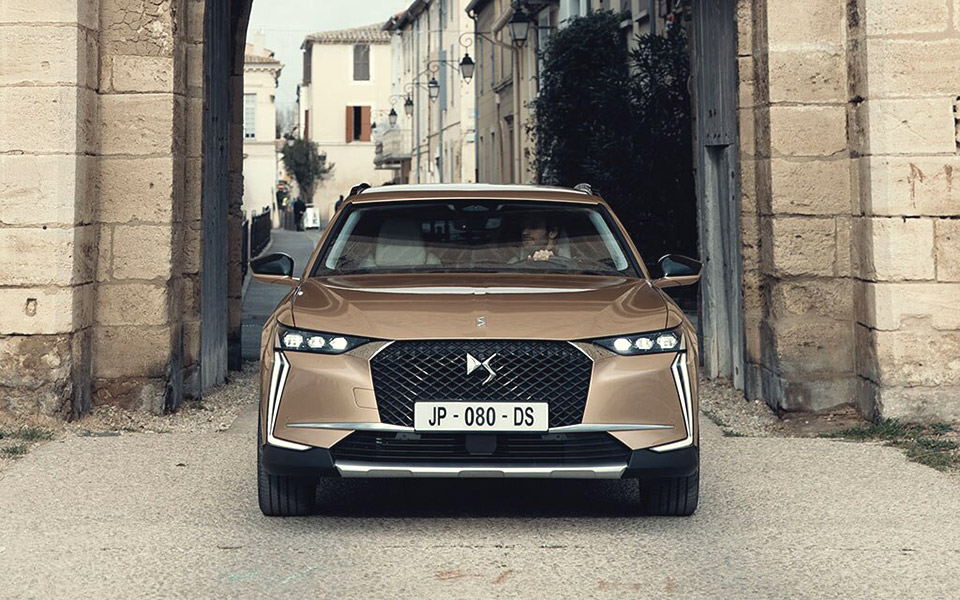 οδηγούμε-το-ομορφότερο-αυτοκίνητο-το-562115803