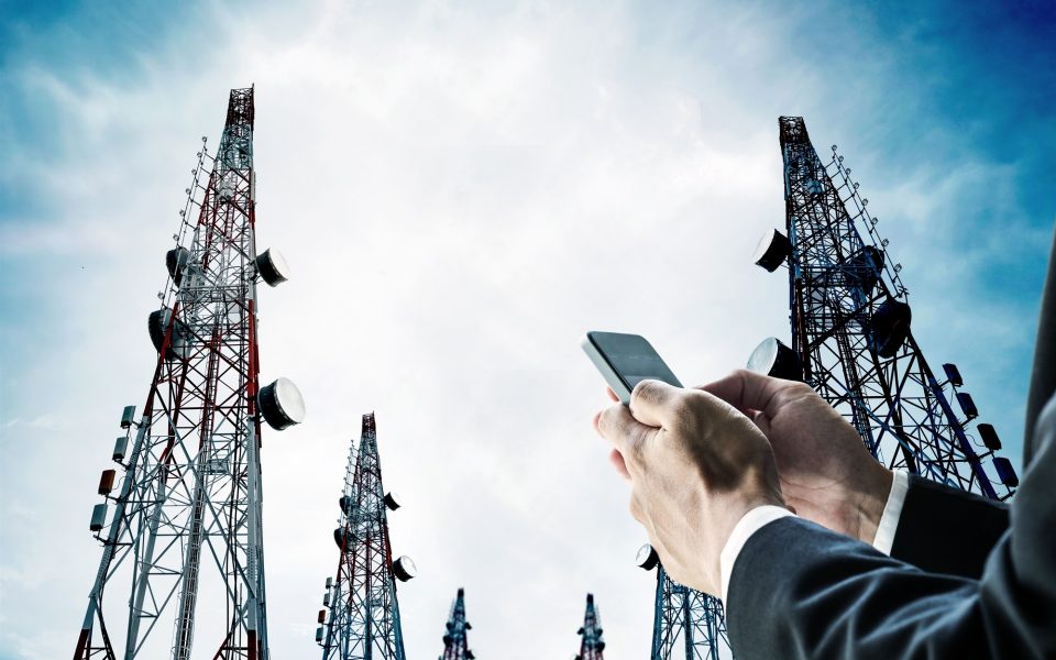 σε-πώληση-των-πύργων-κινητής-τηλεφωνί-562100398