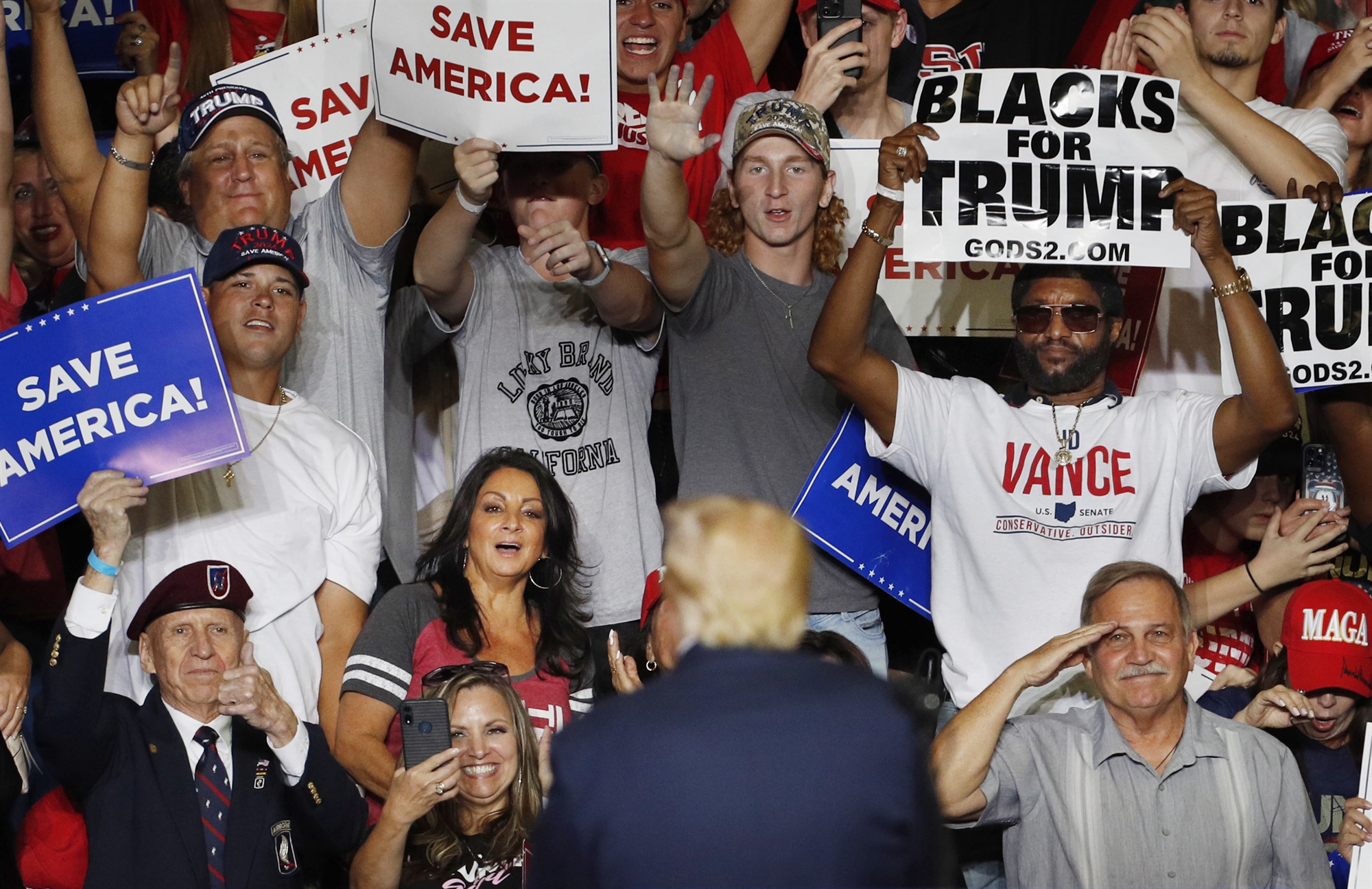 εμφυλιοπολεμικό-κλίμα-που-ολοένα-βαρ-562082677