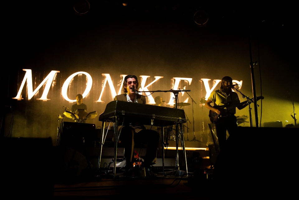 i-aint-quite-where-i-think-i-am-arctic-monkeys-παίξτε-και-λίγο-φανκ-562099051