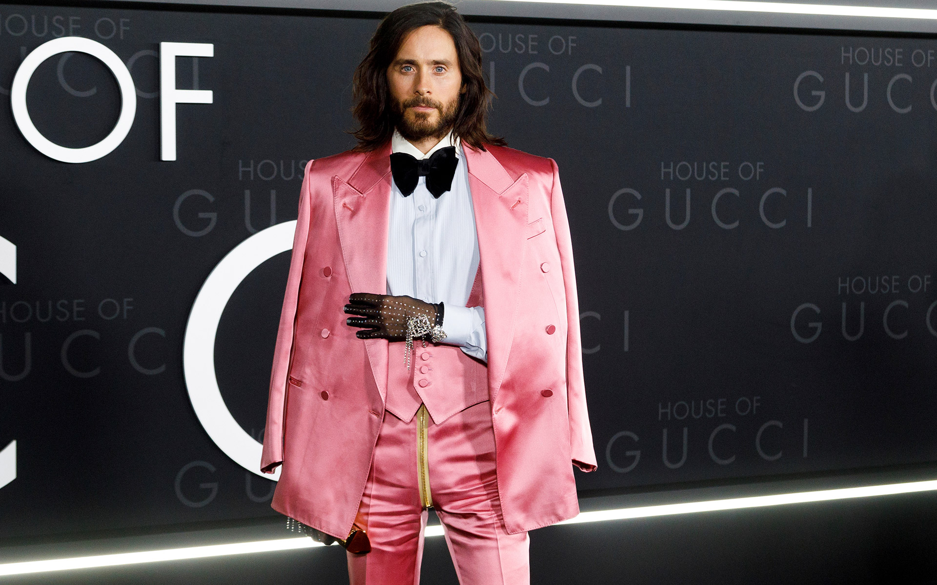 ο-τζάρεντ-λέτο-θα-υποδυθεί-τον-καρλ-λάγ-562081051