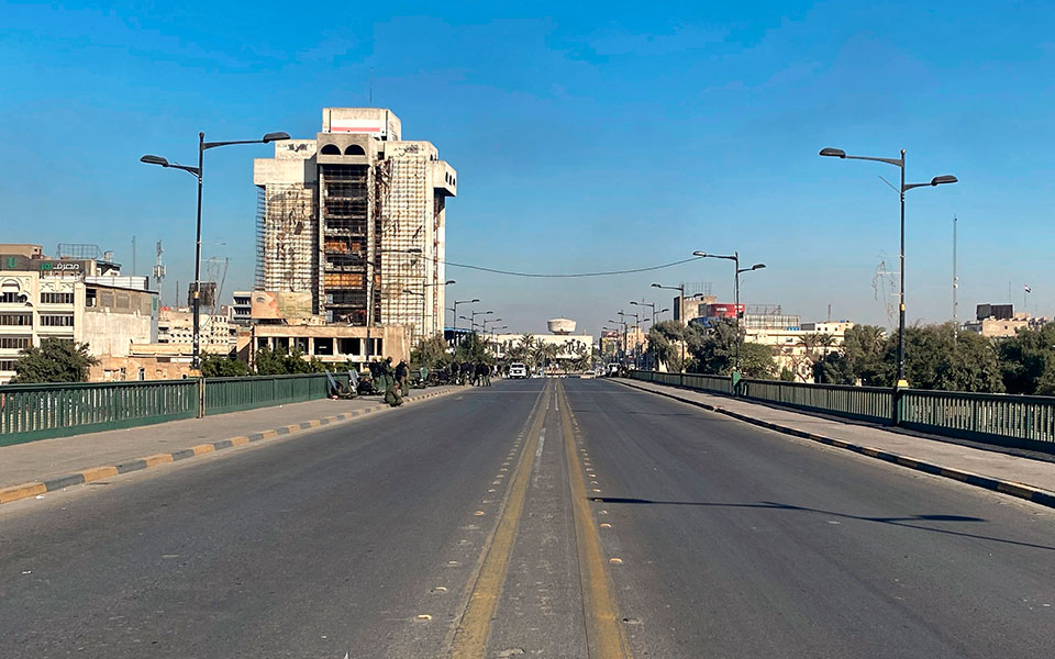 ιράκ-ρουκέτες-στην-πράσινη-ζώνη-ενώ-το-562090378