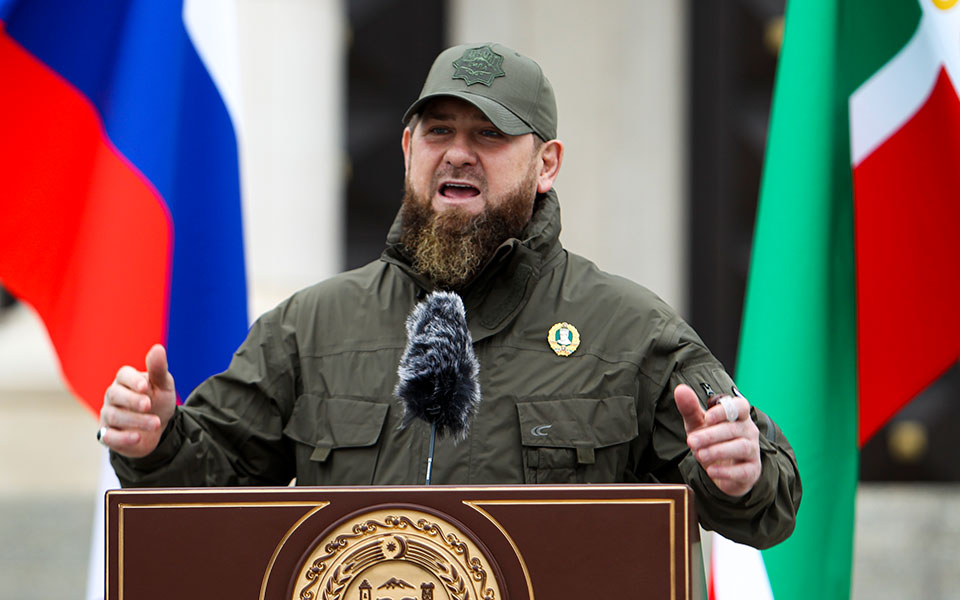 καντίροφ-η-ρωσία-θα-πρέπει-να-χρησιμοπ-562072879