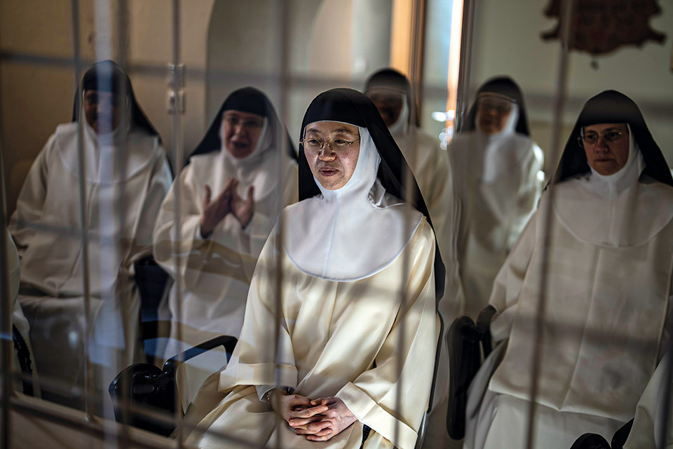 Σαντορίνη: Γνωρίζουμε την άγνωστη γειτονιά των Καθολικών στην Καλντέρα-6