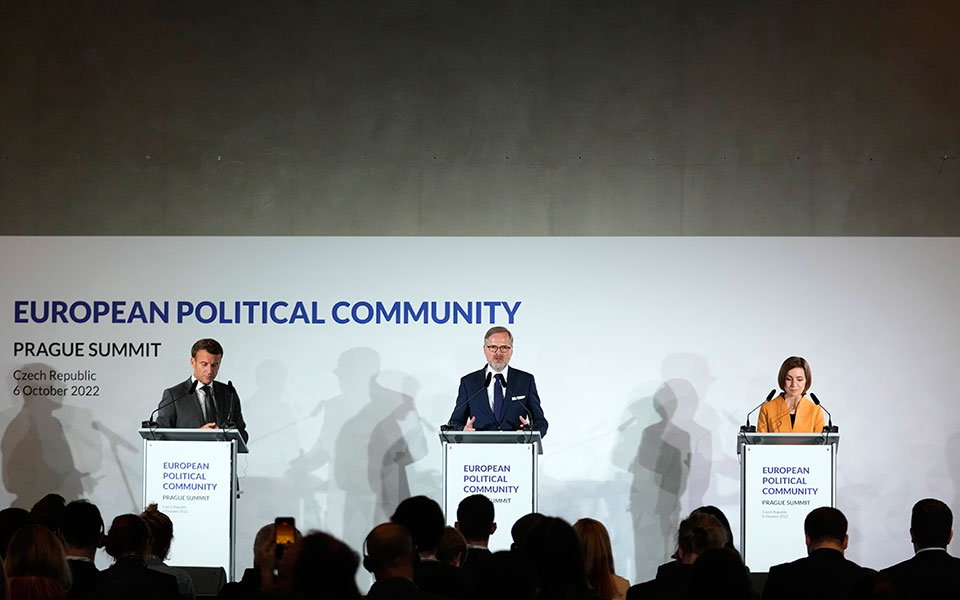 η-ευρωπαϊκή-πολιτική-κοινότητα-έστει-562079962