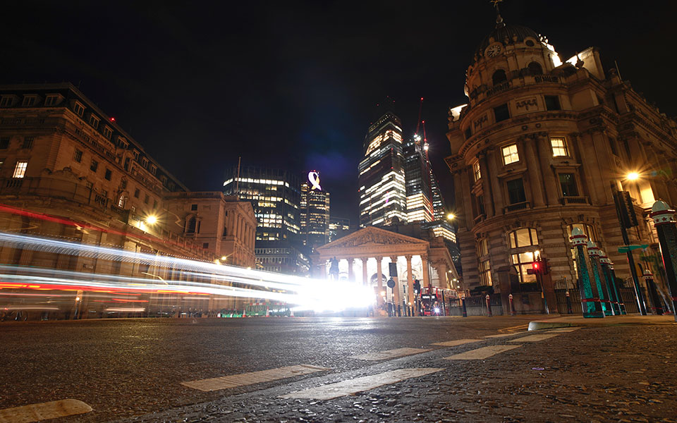 βρετανία-δημοσκόπηση-οκτώ-στους-δέ-562097917