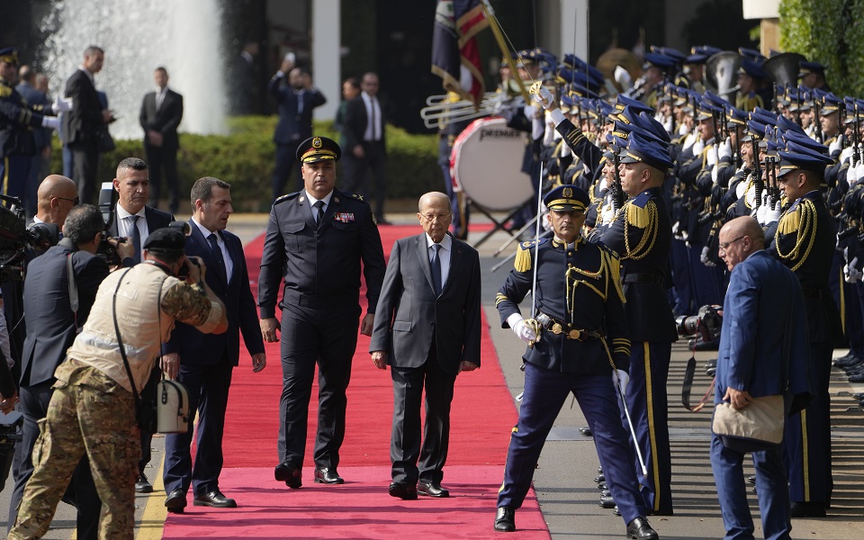 πολιτική-κρίση-στον-λίβανο-δεκτή-η-παρ-562115260