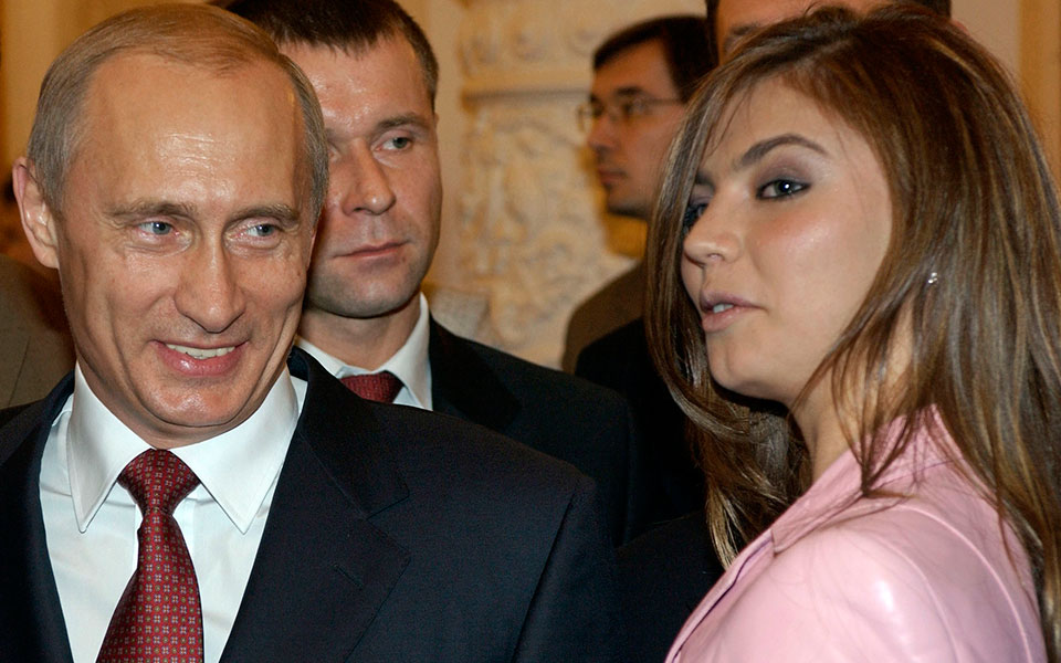 ελβετία-πωλητήριο-στο-σπίτι-της-αλίνα-562090333