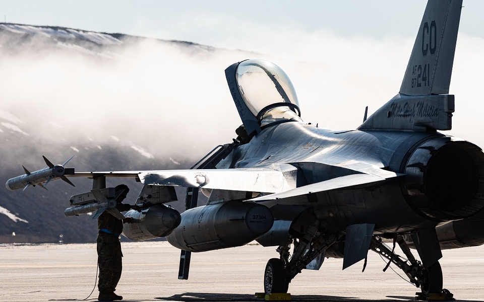 αλάσκα-αμερικανικά-μαχητικά-αναχαίτ-562099060