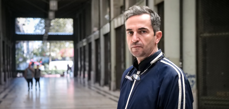 Άρης Σερβετάλης στην «Κ»: «Όταν δεν είχα Θεό, ήμουν καταστροφή»-5