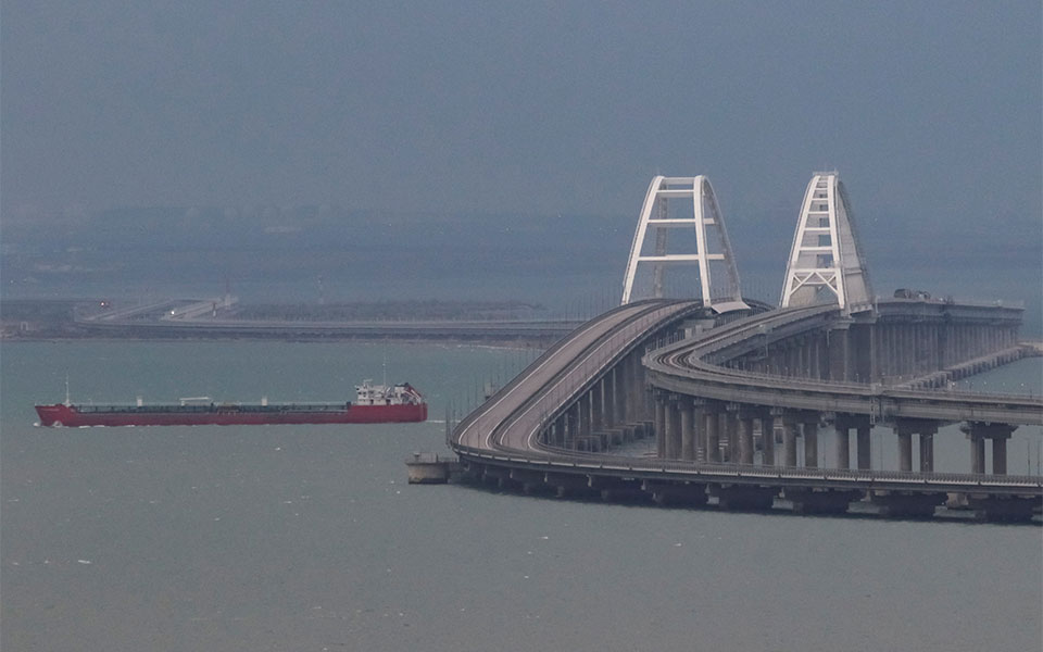 cnn-για-γέφυρα-κριμαίας-φόβοι-για-βίαιη-α-562084423