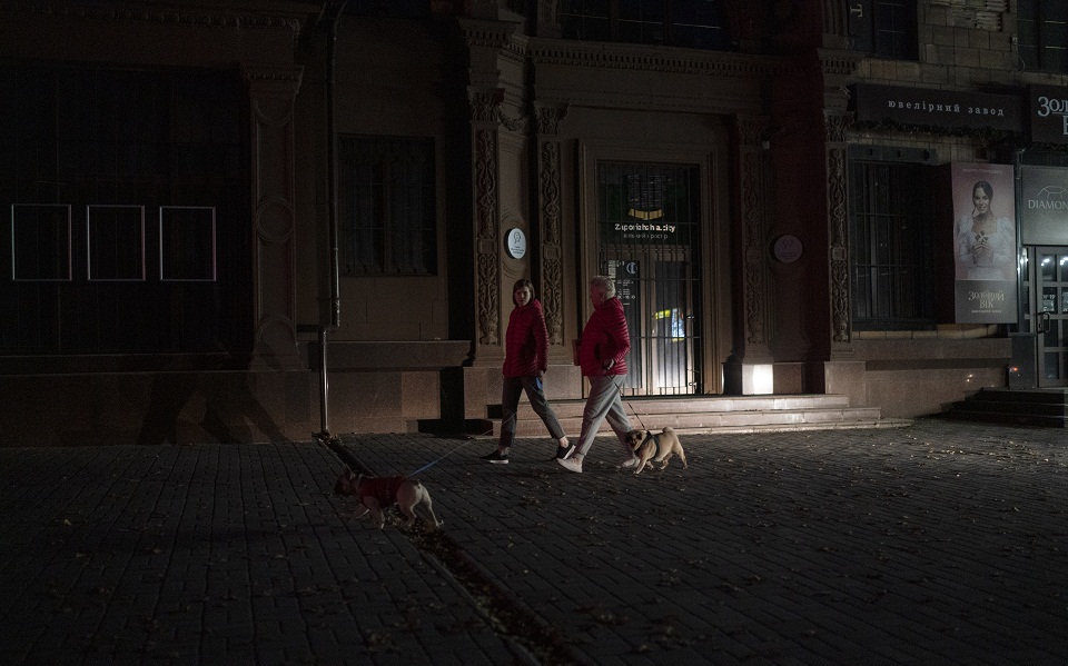 «Φορτίστε τα πάντα» – Οι Ουκρανοί ετοιμάζονται για αλλεπάλληλα μπλακ άουτ-1