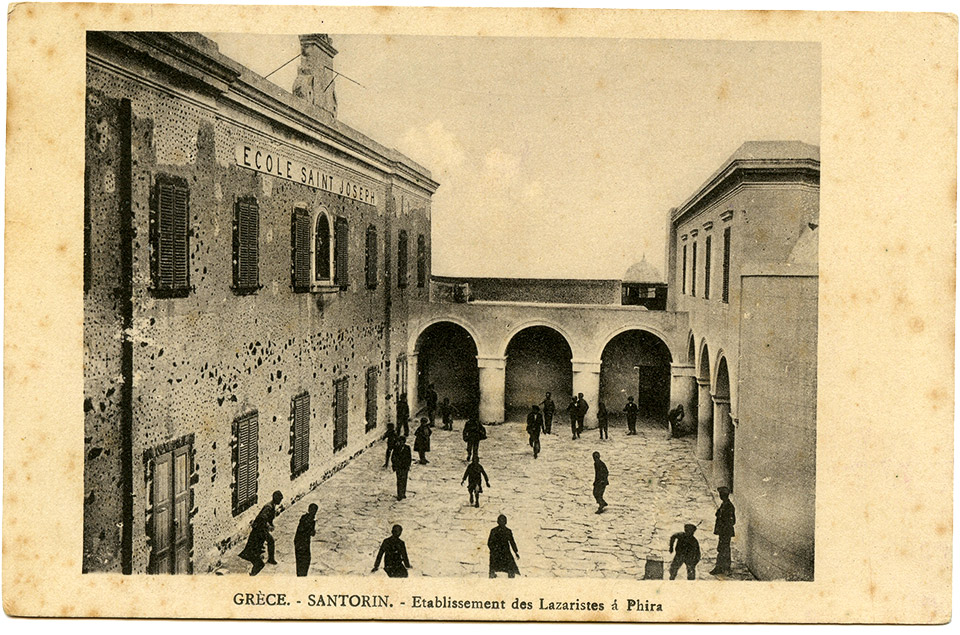 Σαντορίνη: Γνωρίζουμε την άγνωστη γειτονιά των Καθολικών στην Καλντέρα-8