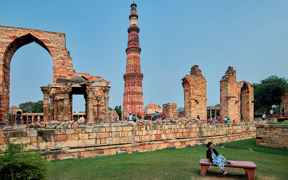 δελχί-ταξίδι-στην-άκρη-της-πόλης-562092082