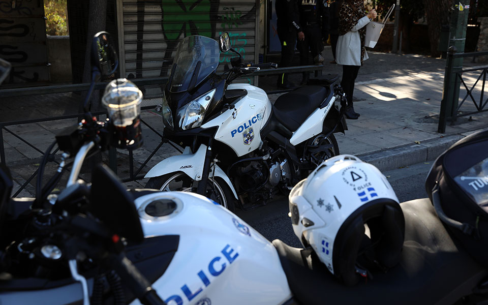 σύλληψη-31χρονου-το-σάββατο-για-παραβία-562105933