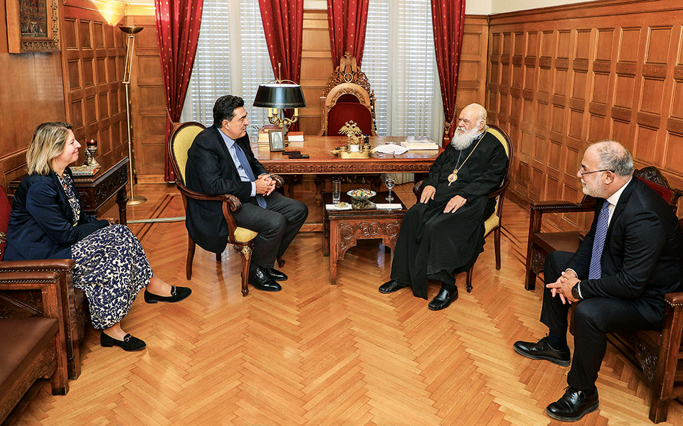 Αρχιεπίσκοπος Ιερώνυμος στην «Κ»: Δεν είμαι ούτε με τον Τσίπρα ούτε με τον Μητσοτάκη. Είμαι με την Εκκλησία-1