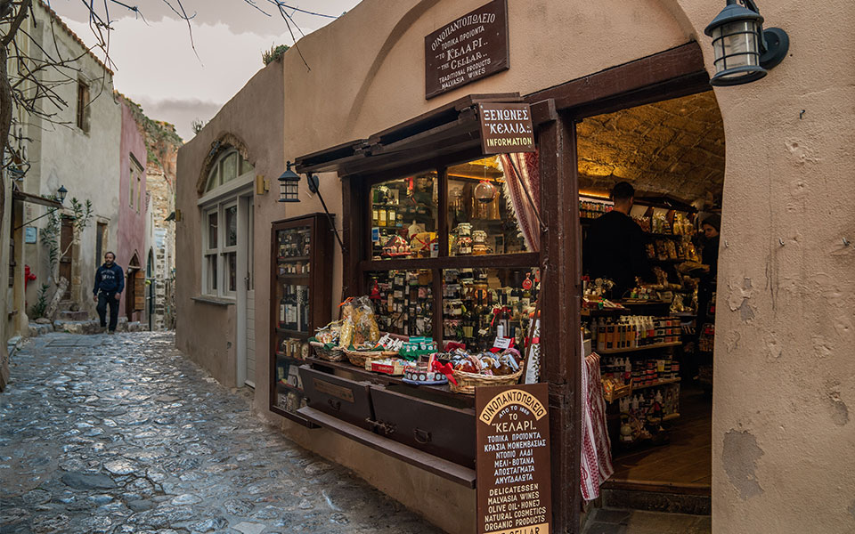 Μονεμβασιά: 5 στάσεις μέσα και έξω από την καστροπολιτεία-1