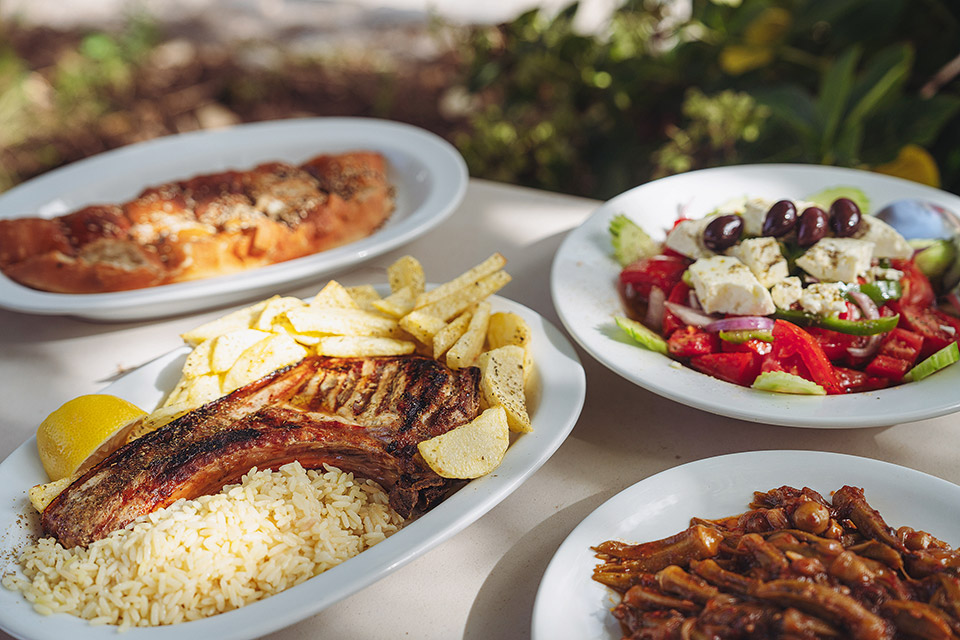 Καρυές-Βλαχοκερασιά: Μαζεύοντας καρύδια και κάστανα στο δάσος-10