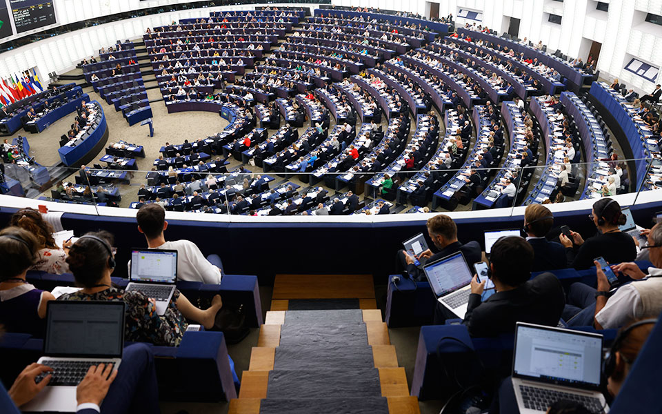 αρνητική-έκθεση-ευρωκοινοβουλίου-γι-562098754