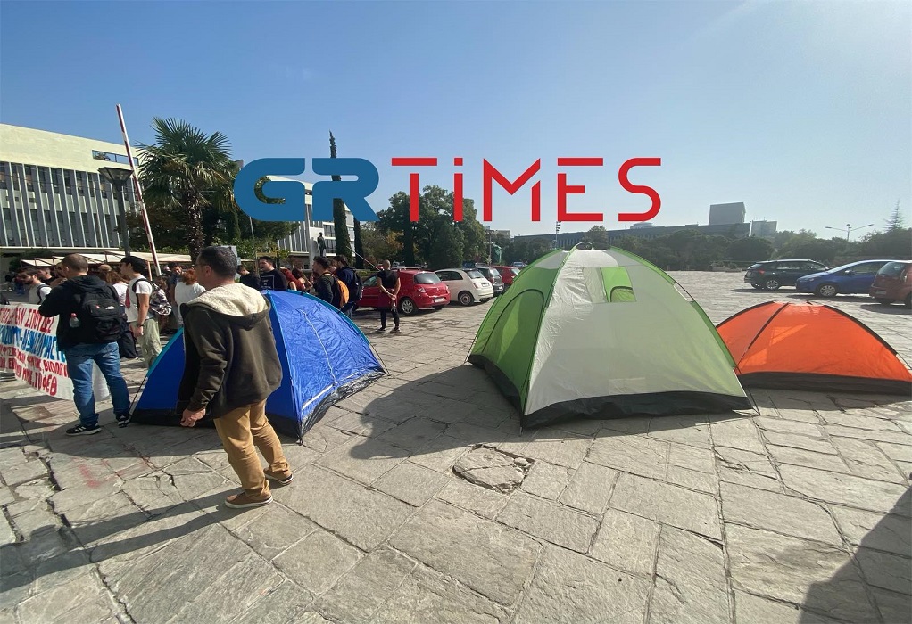 Θεσσαλονίκη: Διαμαρτυρία φοιτητών στο ΑΠΘ – Έστησαν σκηνές-1