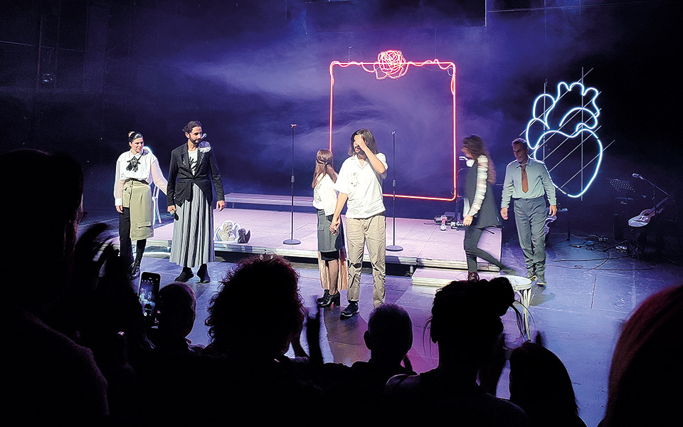 δρομολόγια-δύση-και-ανατολή-αλά-αττικ-562110037