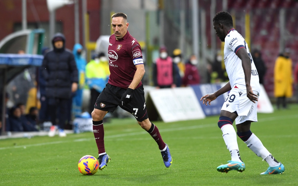 φρανκ-ριμπερί-ανακοίνωσε-την-αποχώρη-562102765