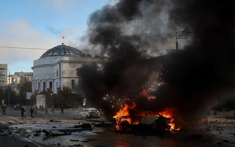 Ισχυρές εκρήξεις στο Κίεβο – Εντείνονται οι φόβοι για αντίποινα Πούτιν-1