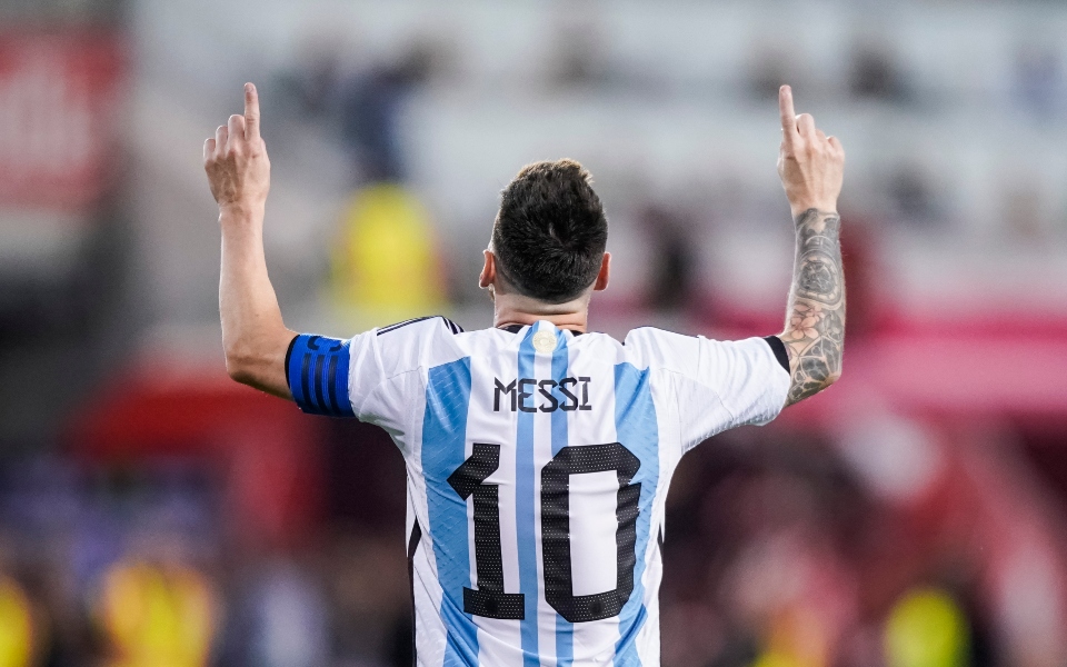fourfourtwo-ο-λιονέλ-μέσι-κορυφαίος-ποδοσφαιρι-562086898