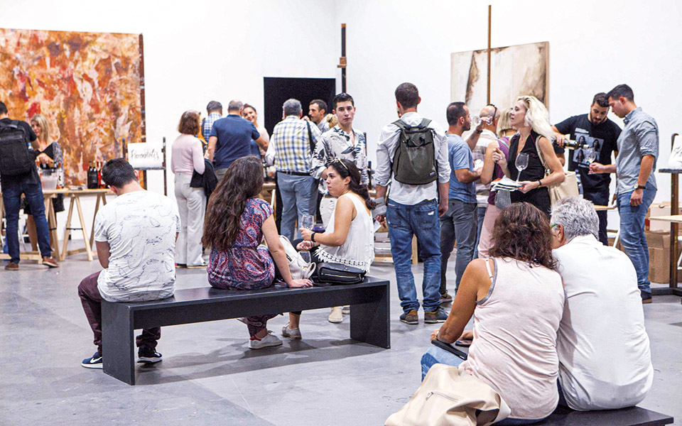 οίνος-και-θεάματα-ανταπόκριση-από-το-αt-562081264