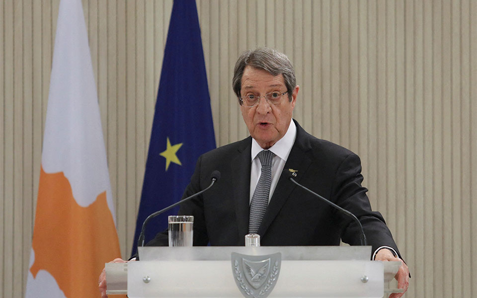 ν-αναστασιάδης-οηε-και-εε-φέρουν-ευθύν-562084408