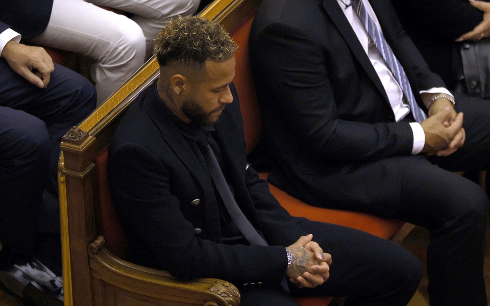 Ισπανία: Στο δικαστήριο ο Νεϊμάρ για φοροδιαφυγή κατά τη μεταγραφή του στην Μπαρτσελόνα-1