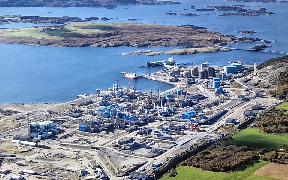 νορβηγία-ύποπτο-ντρόουν-πάνω-από-εγκα-562091611