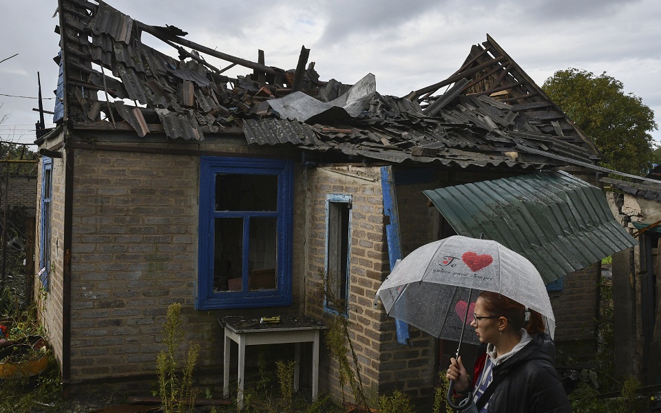 Πόλεμος στη Ουκρανία: Οι Ρώσοι καταστρέφουν στον Νότο τα δικά τους πυρομαχικά και τις γέφυρες-1