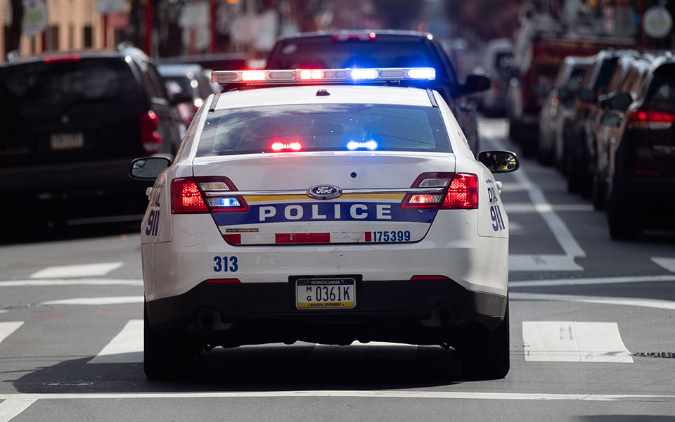 ηπα-πυροβολισμοί-έξω-από-εκκλησία-στο-562113613