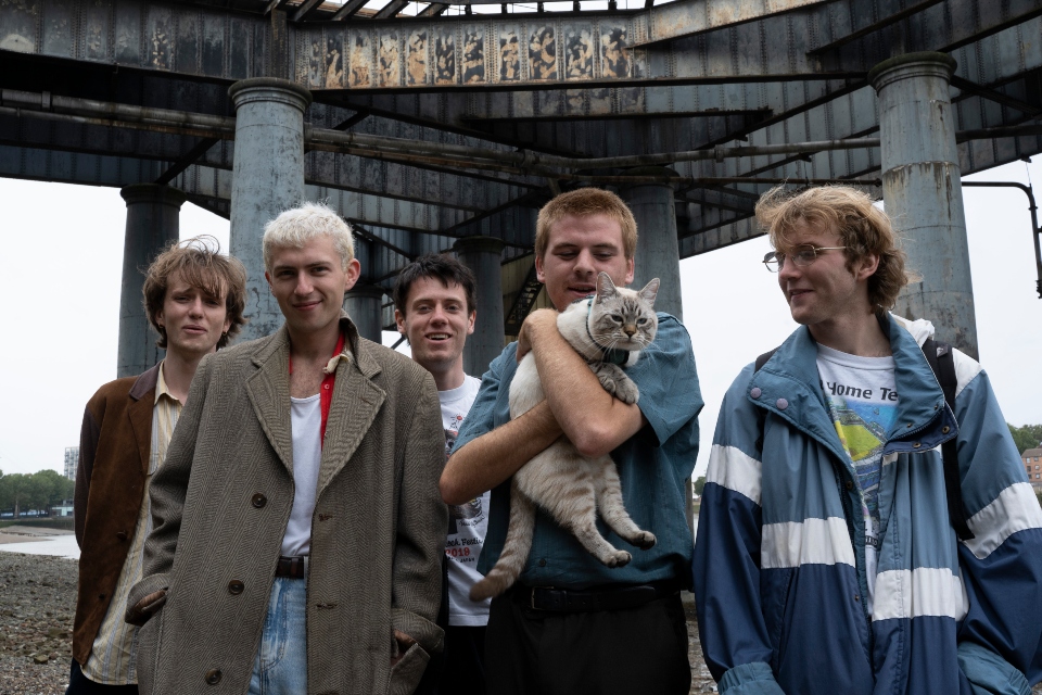 οι-shame-και-το-post-punk-τους-επιστρέφουν-στην-αθή-562099096