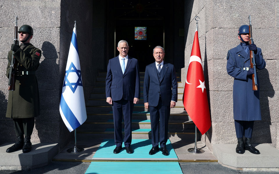Στην Άγκυρα ο Υπουργός Άμυνας του Ισραήλ Μπένι Γκαντζ – Συνάντηση με Ακάρ-1