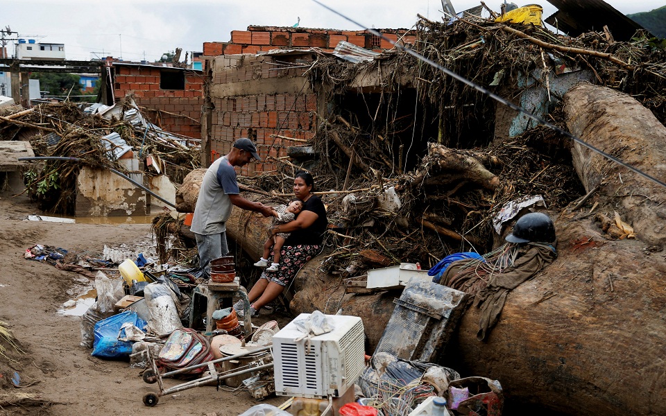 βενεζουέλα-τουλάχιστον-25-νεκροί-πάνω-562084468