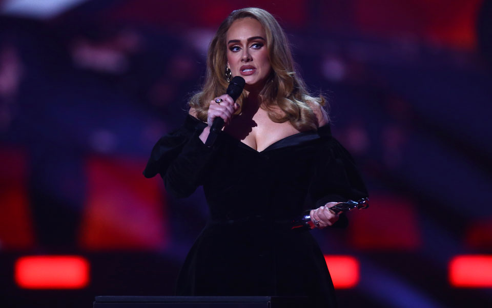 η-επιστροφή-της-αντέλ-με-το-μουσικό-βίν-562111666