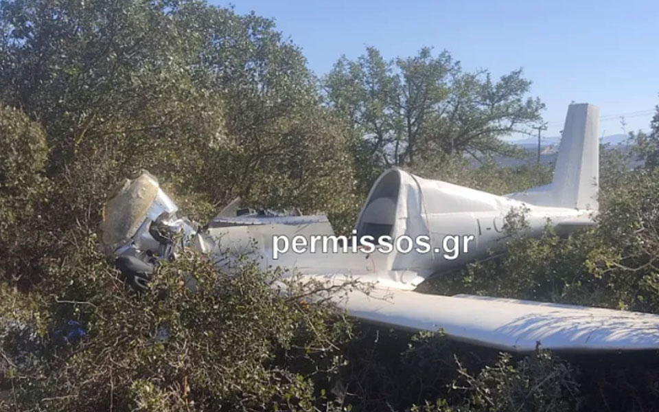 πτώση-μονοκινητήριου-αεροπλάνου-κον-562099288