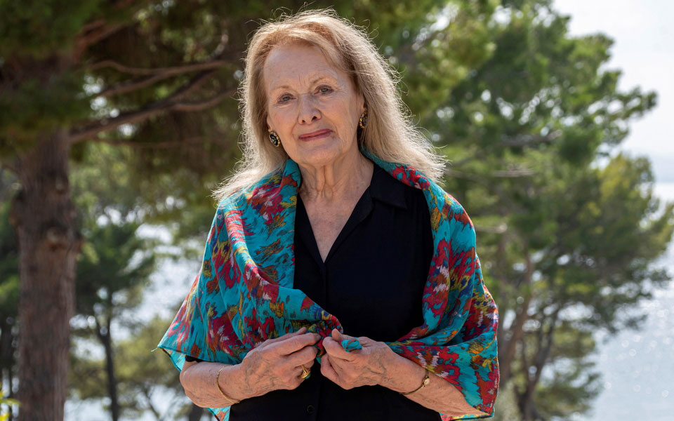 στην-ανί-ερνό-το-νόμπελ-λογοτεχνίας-562079347