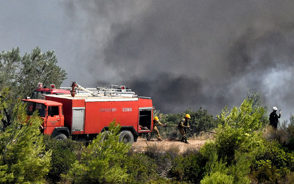 φωτιά-τώρα-σε-κρήτη-αργολίδα-και-μεσολ-562077607