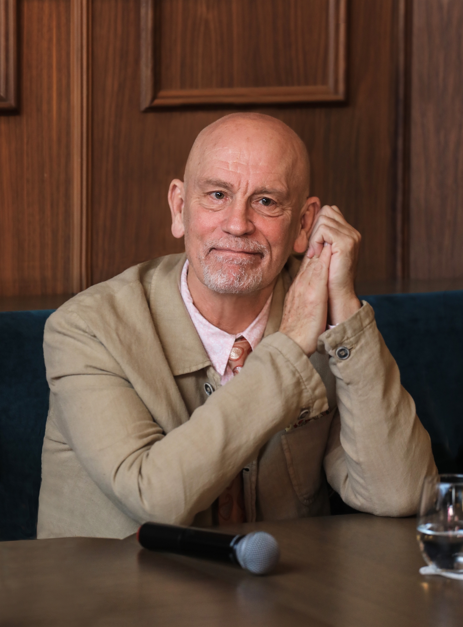 Ο Τζον Μάλκοβιτς στην Αθήνα: Δεν εξαρτώ τον εαυτό μου από κάθε άποψη-1