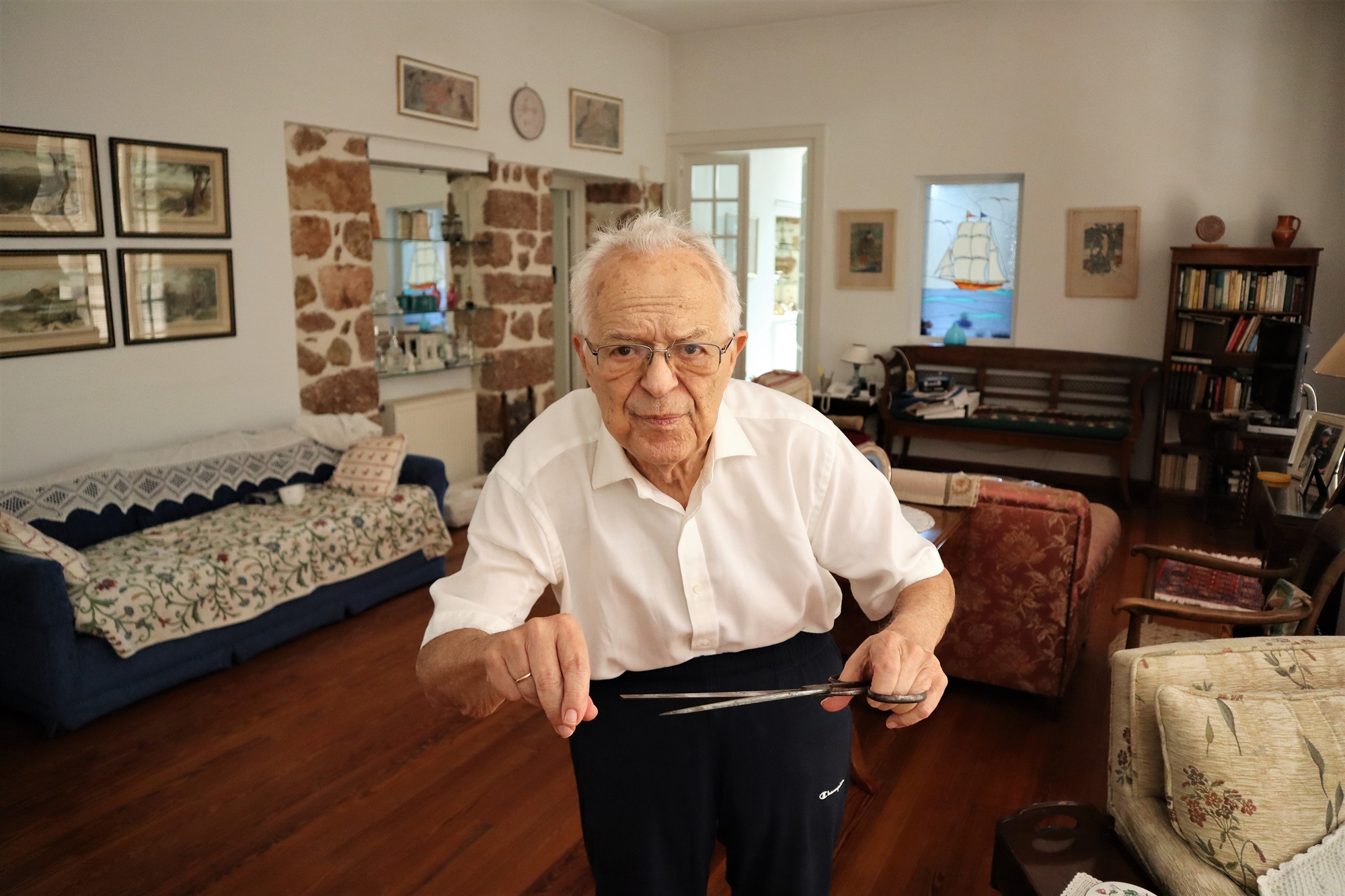 μιχαήλ-πρωτοπαπαδάκης-το-ψαλίδι-του-π-562071688