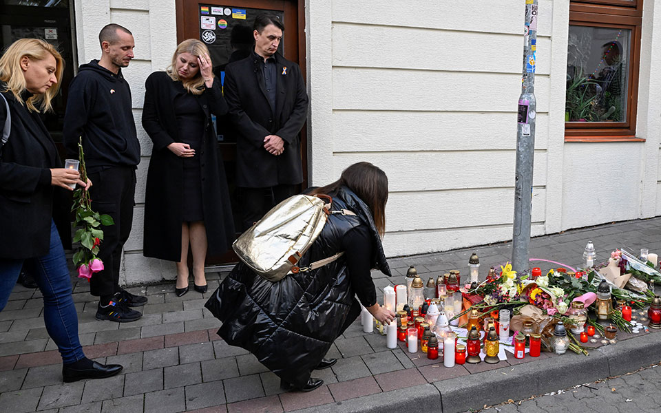 σλοβακία-έφηβος-σκότωσε-δύο-άνδρες-σε-562090480