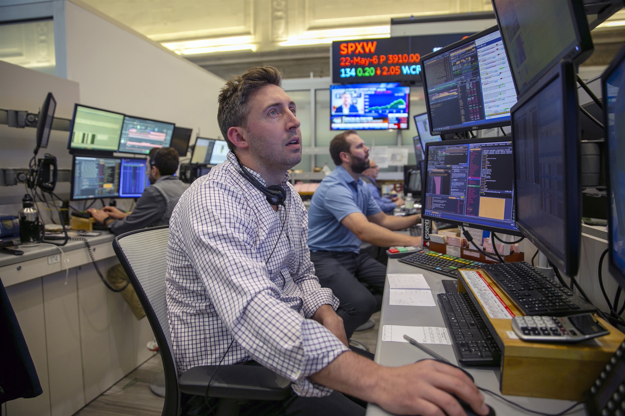 κέρδη-στο-χρηματιστήριο-πιέσεις-στα-κ-562089538