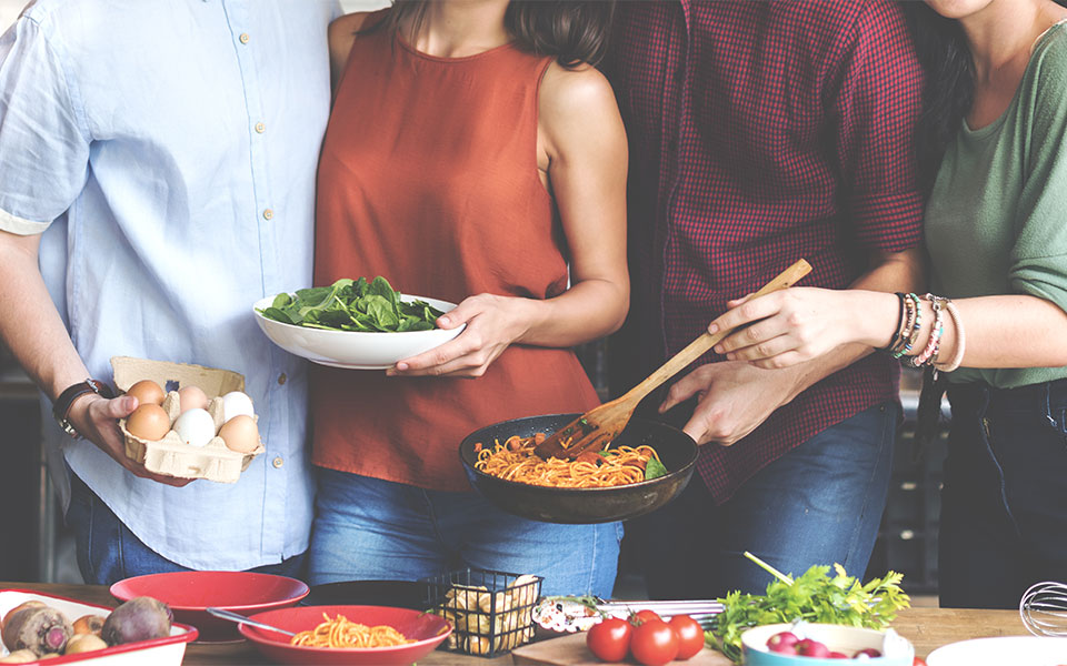 έρευνα-οι-έλληνες-15-24-ετών-μαγειρεύουν-τ-562090192