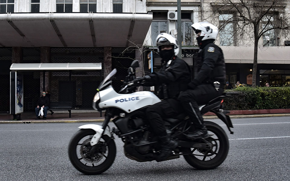 ηράκλειο-ληστεία-σε-μίνι-μάρκετ-περ-562075474