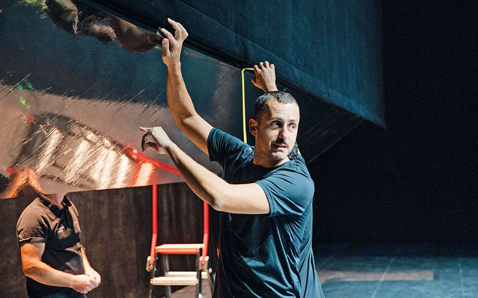 χρ-παπαδόπουλος-με-γοητεύει-η-μαγεία-τ-562079245