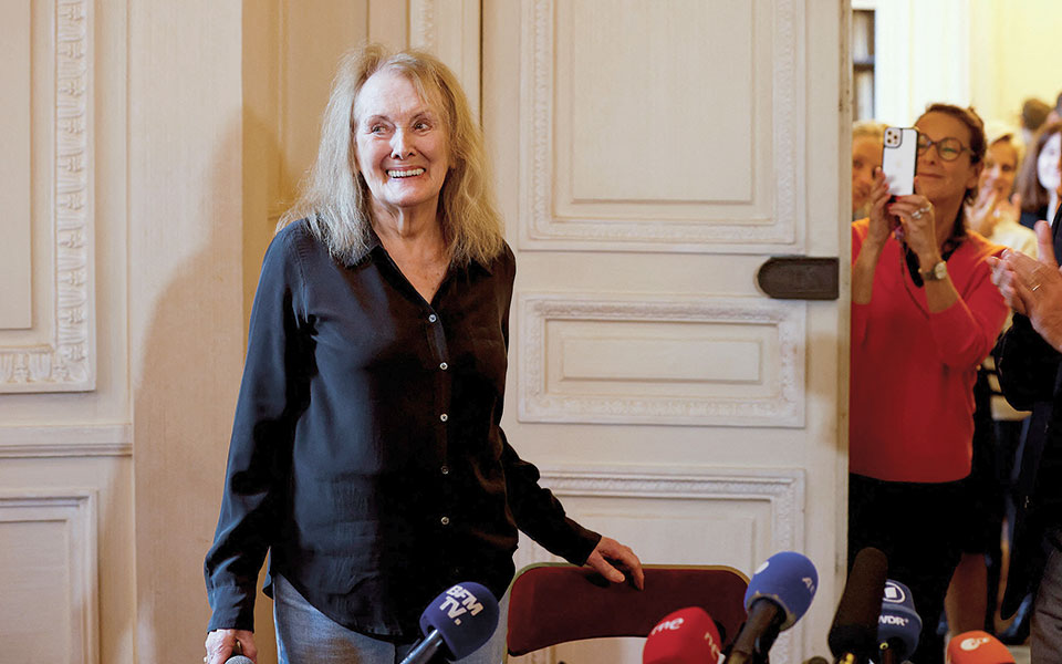 ανί-ερνό-η-εθνογράφος-της-μνήμης-562080790