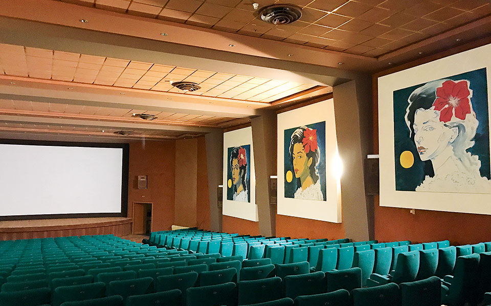 μαύρος-καπνός-για-το-αττικόν-και-τ-562089961